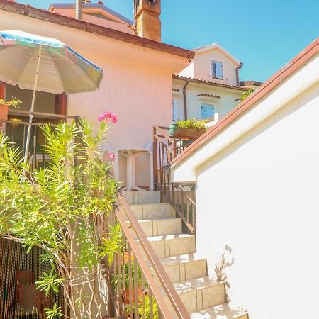Apartment Marulic In Old Town Башка Екстер'єр фото
