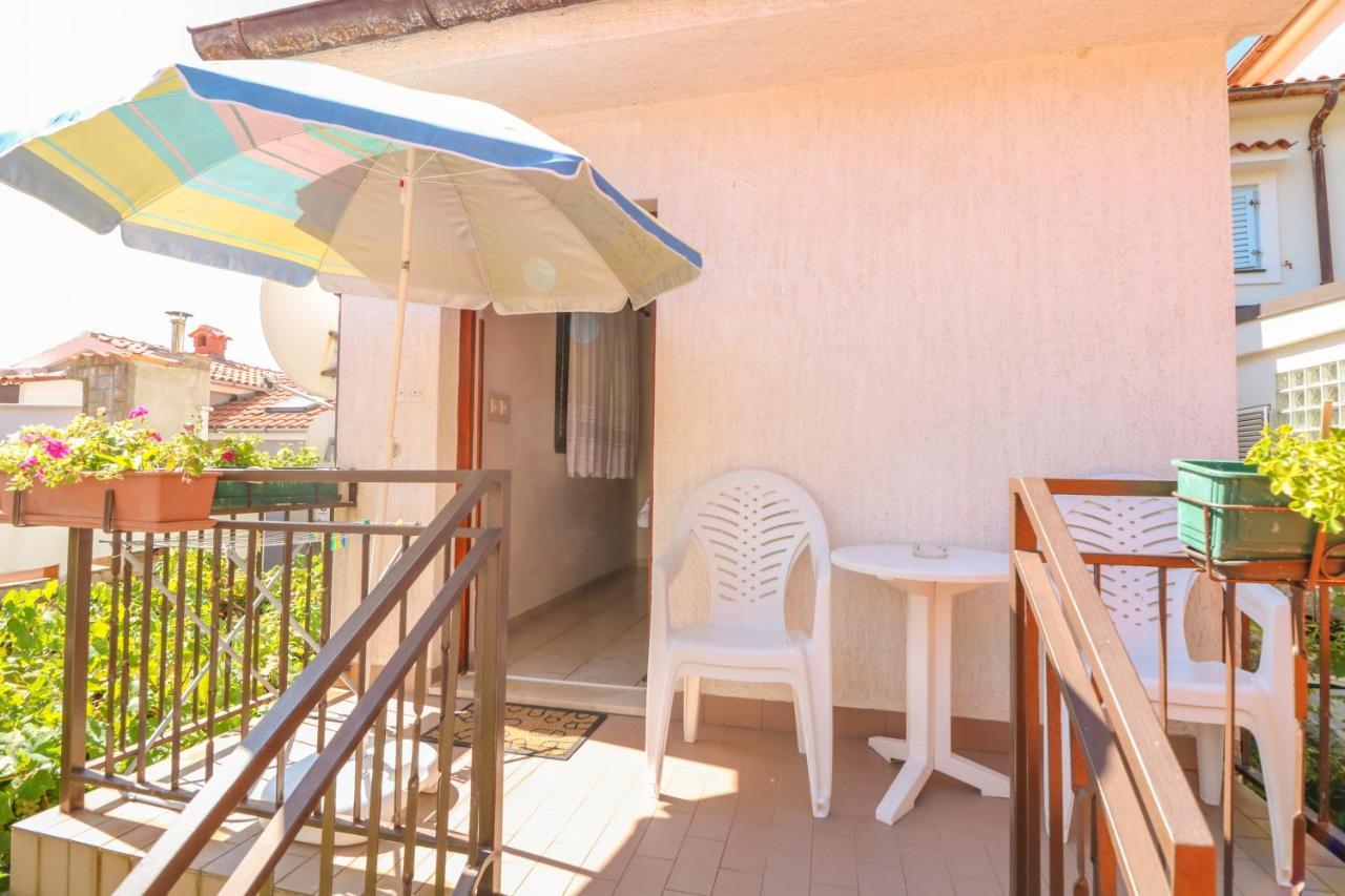 Apartment Marulic In Old Town Башка Екстер'єр фото